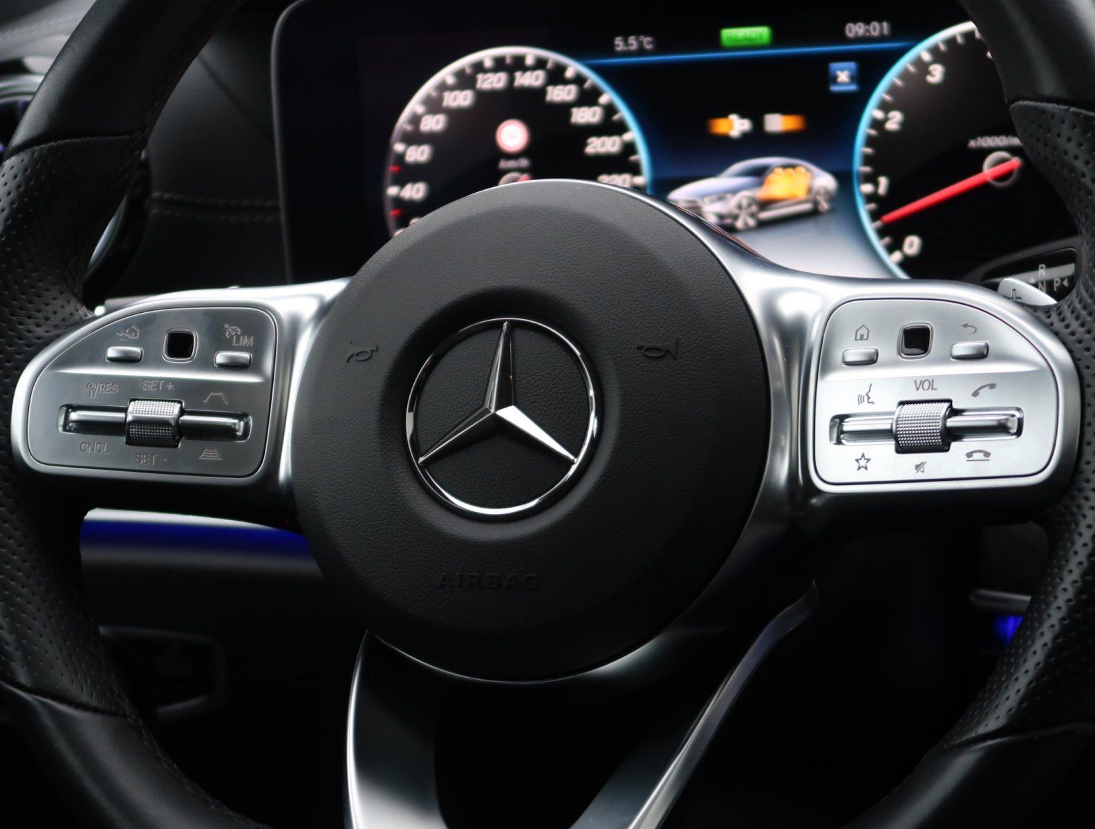 Mercedes-Benz CLS - 2020