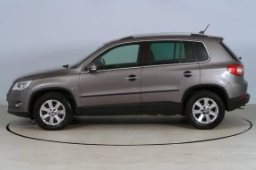 Volkswagen Tiguan - 2010