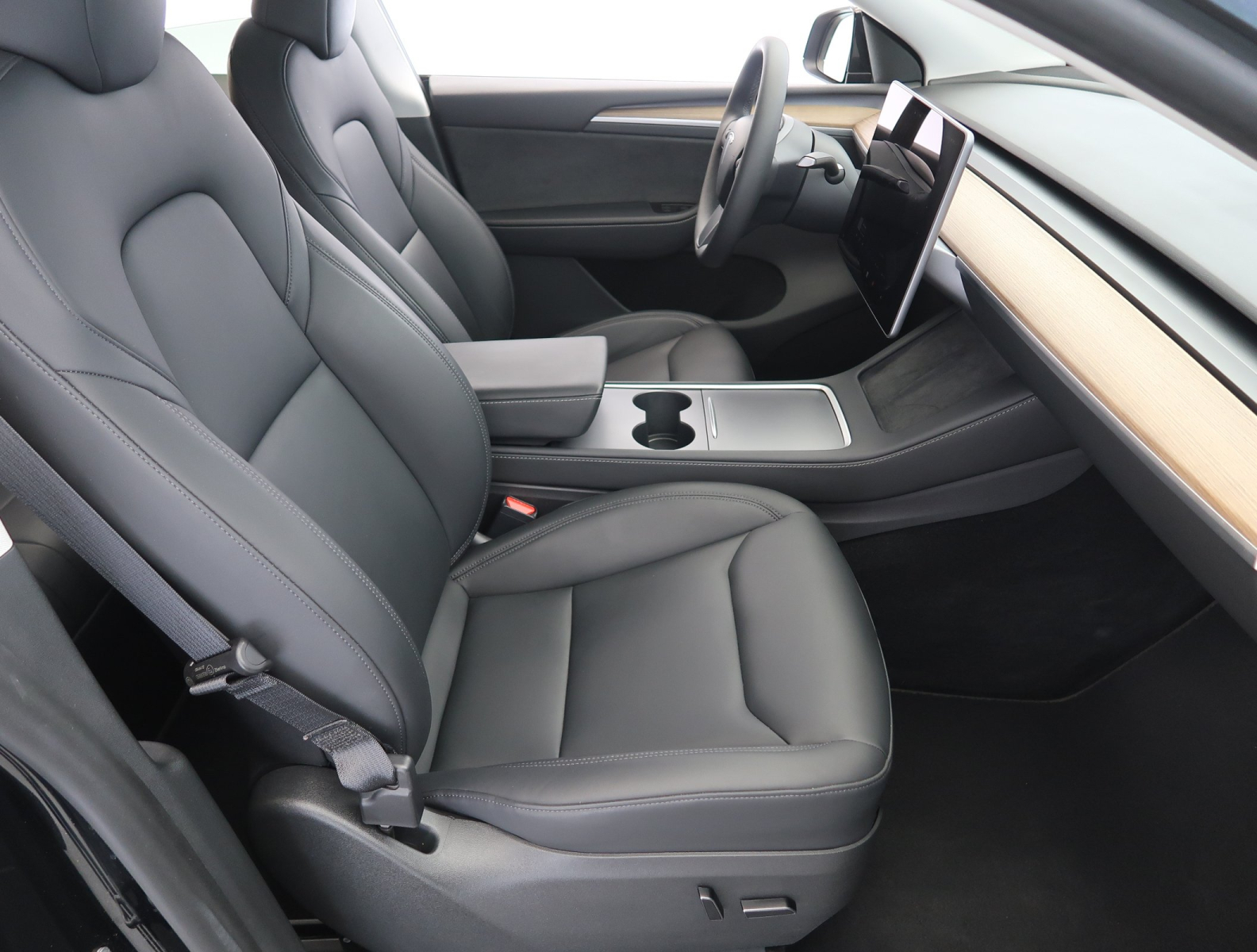 Tesla Model Y - 2023