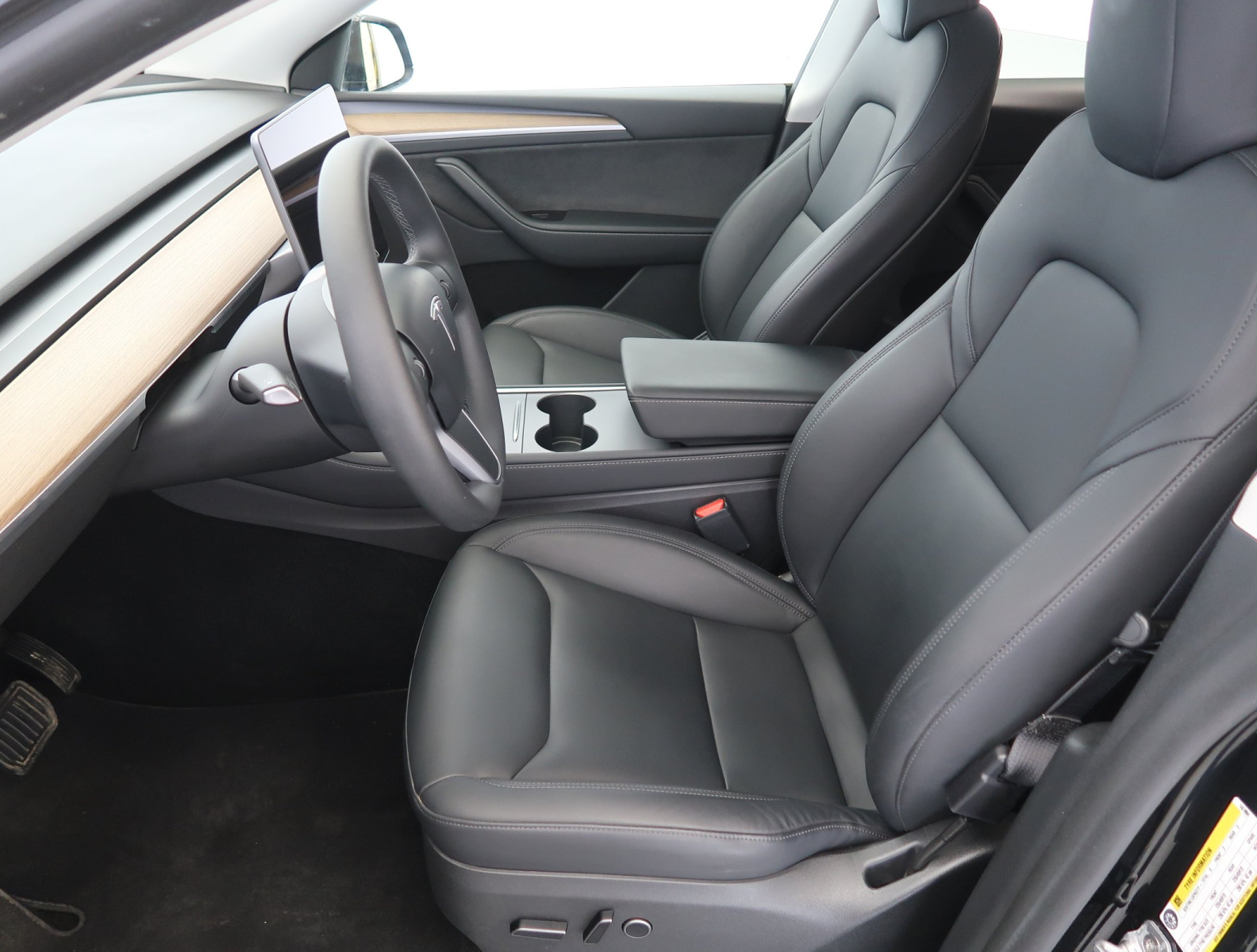 Tesla Model Y - 2023