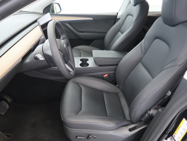 Tesla Model Y - 2023