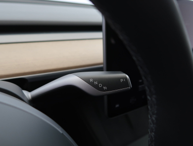 Tesla Model Y - 2023