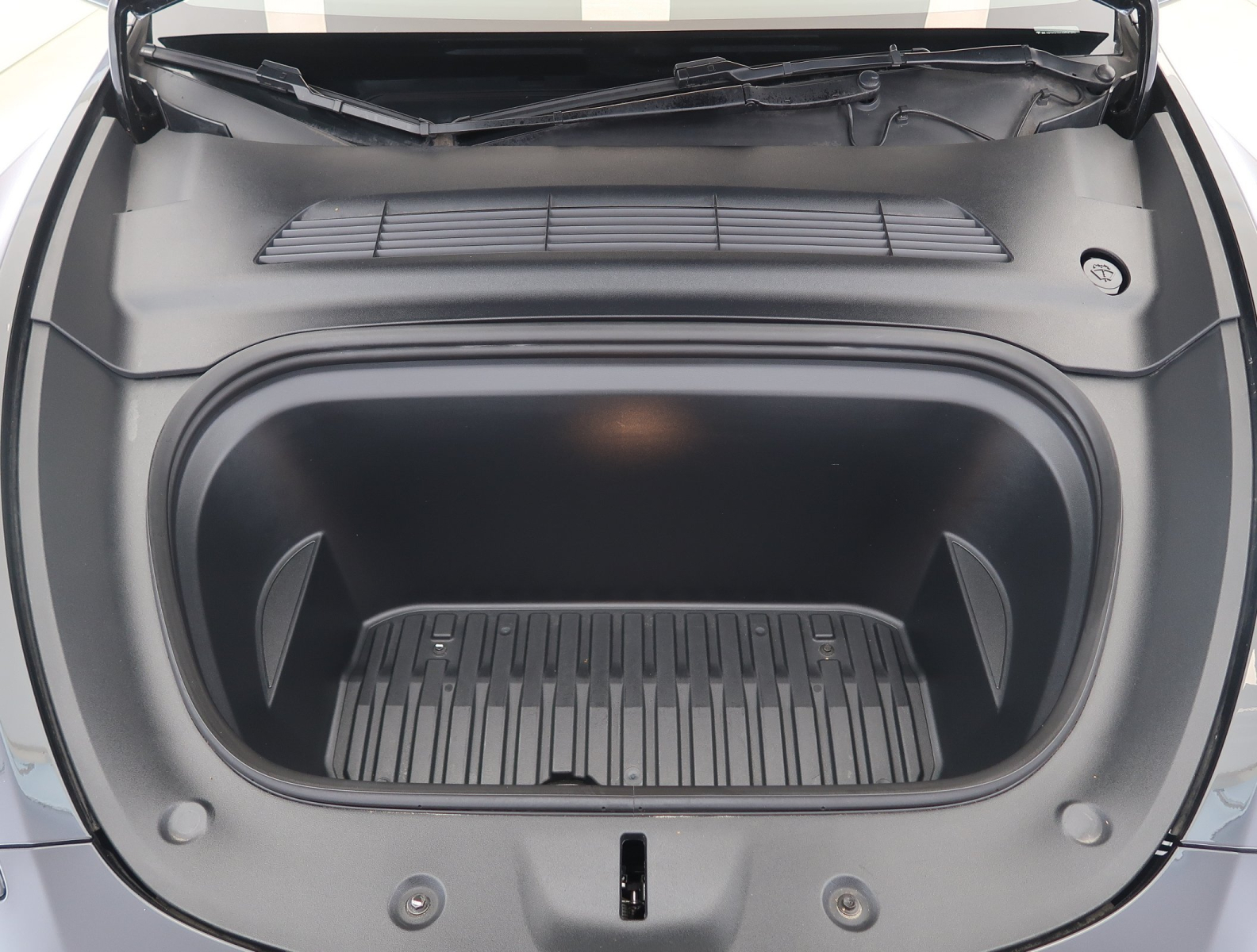 Tesla Model Y - 2023