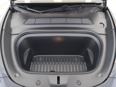 Tesla Model Y - 2023