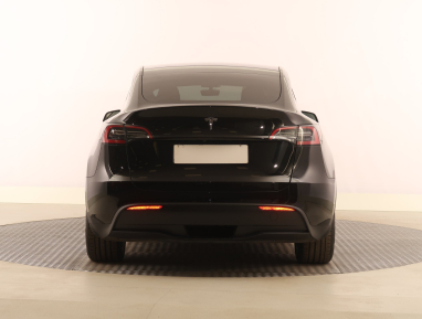 Tesla Model Y - 2023