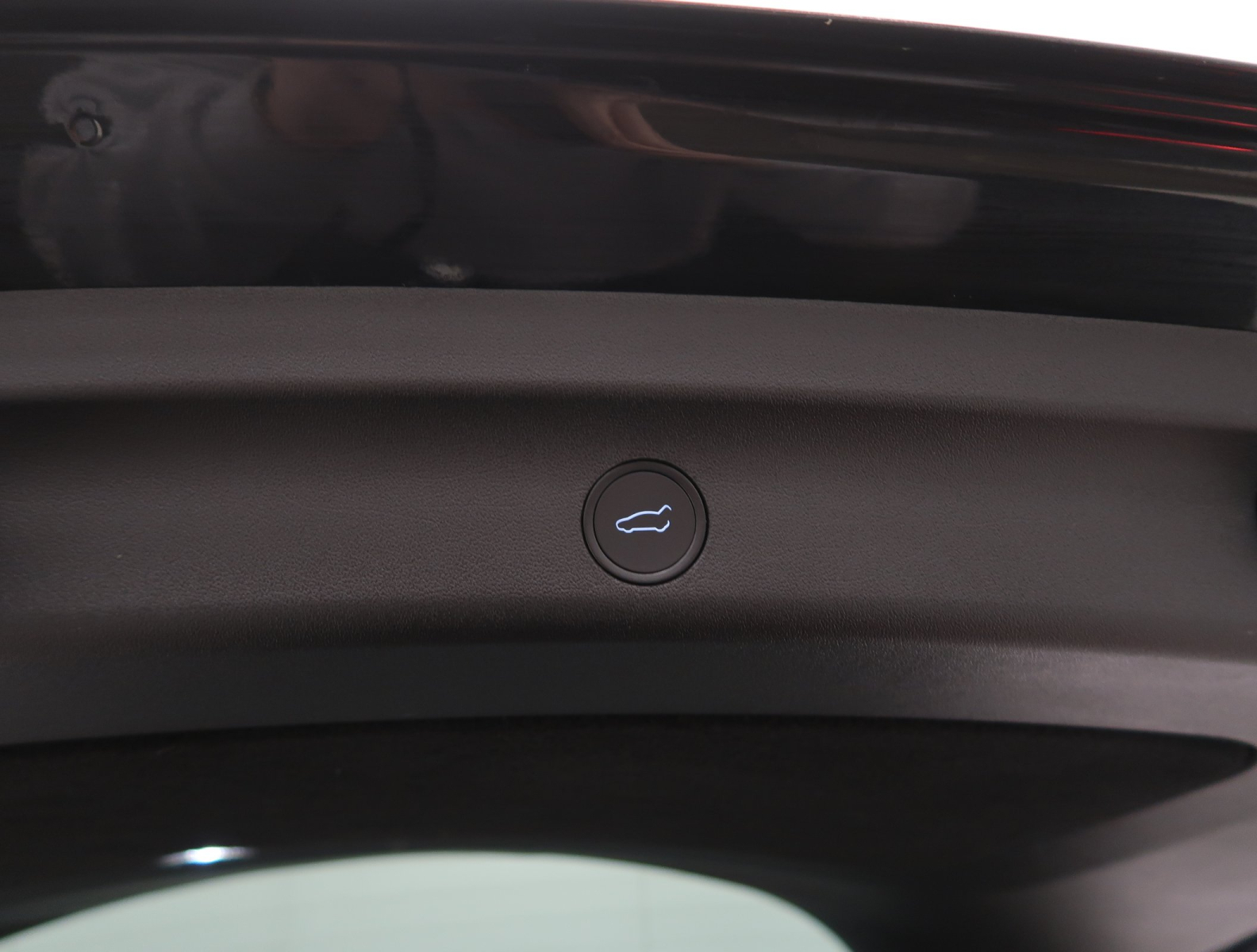 Tesla Model Y - 2023