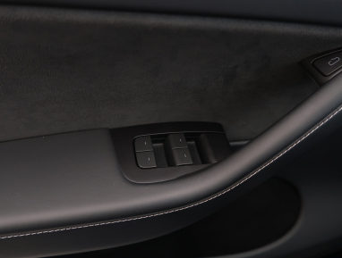 Tesla Model Y - 2023