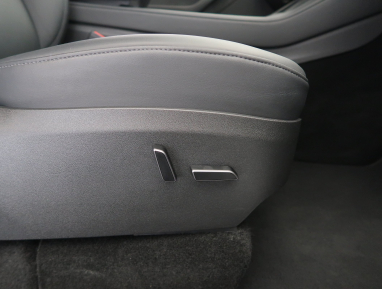 Tesla Model Y - 2023