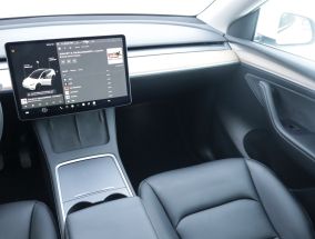 Tesla Model Y - 2021