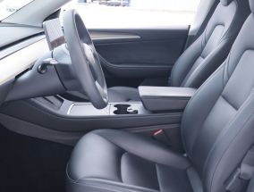 Tesla Model Y - 2021