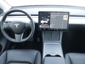 Tesla Model Y - 2021