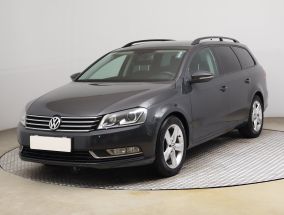 Volkswagen Passat - 2011