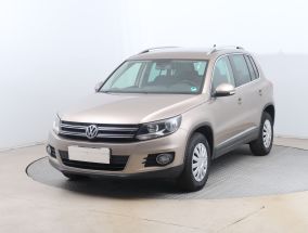 Volkswagen Tiguan - 2012