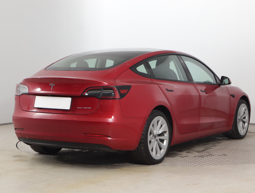 Tesla Model 3, 2021