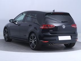 Volkswagen Golf - 2016