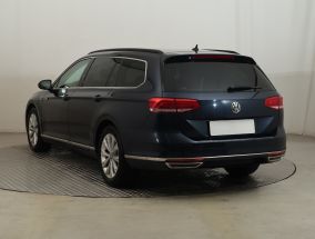 Volkswagen Passat - 2016