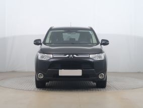 Mitsubishi Outlander - 2013