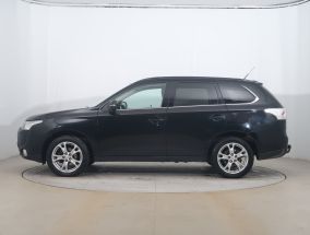 Mitsubishi Outlander - 2013