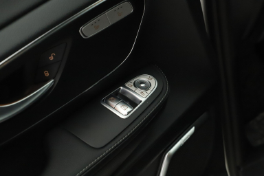 Mercedes - Benz V - 2021