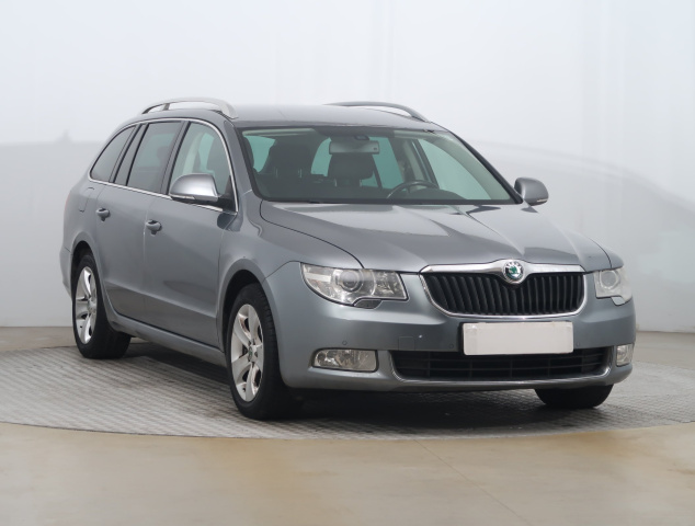 Škoda Superb 2011