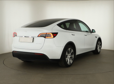 Tesla Model Y - 2022