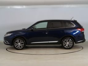Mitsubishi Outlander - 2016