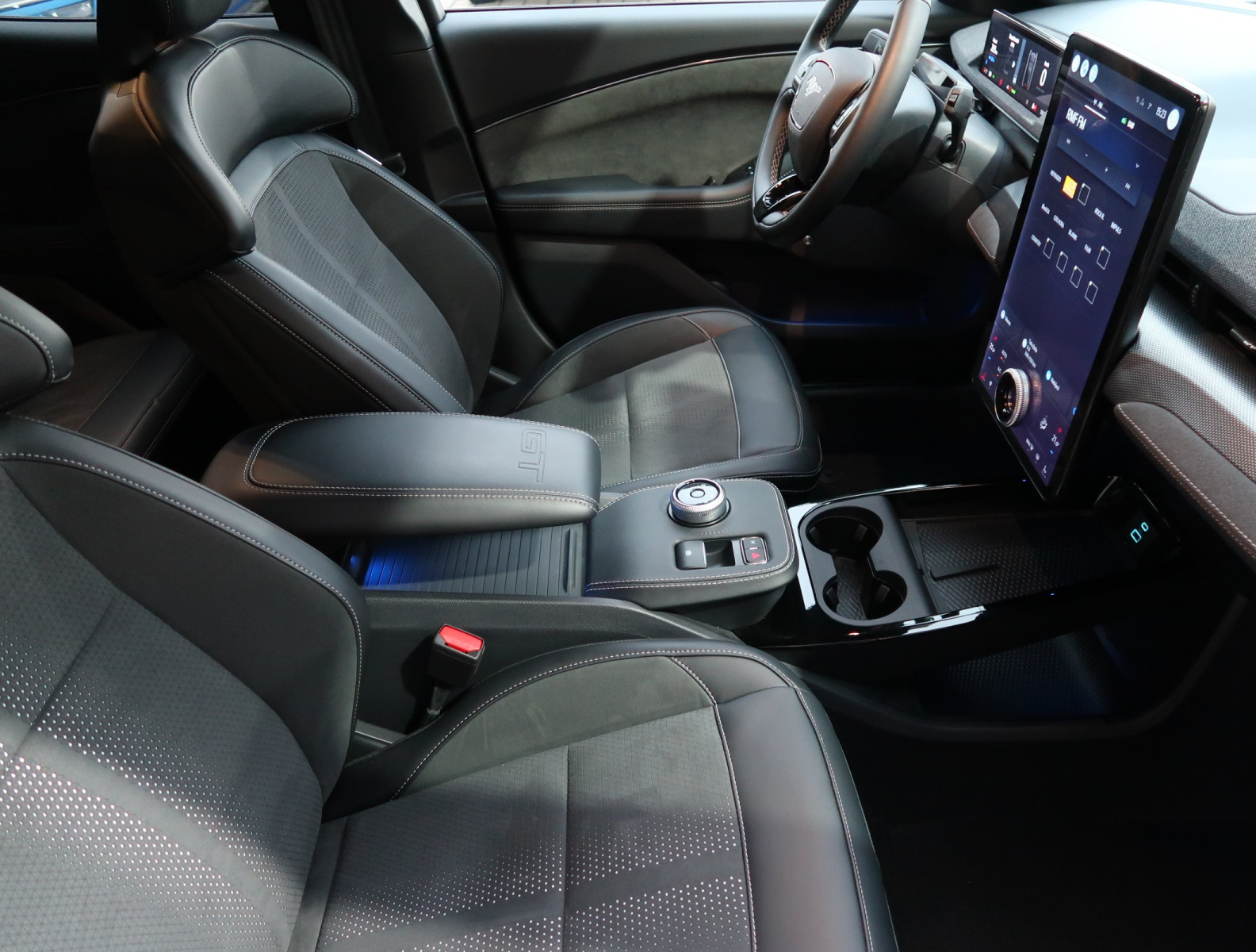 Ford Mustang Mach-E - 2023