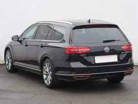 Volkswagen Passat - 2015
