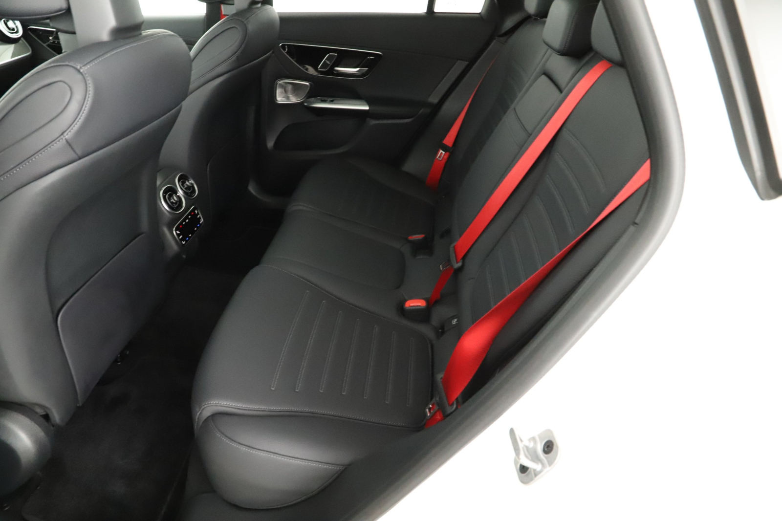 Mercedes-Benz GLC - 2024