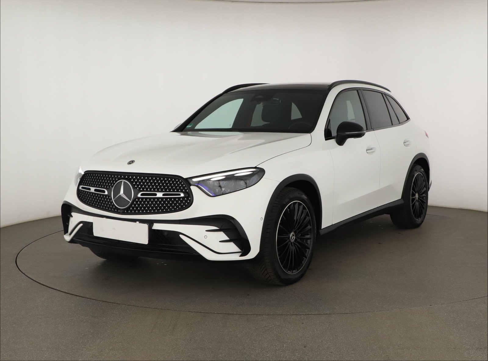 Mercedes-Benz GLC - 2024