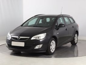 Opel Astra - 2011