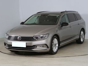 Volkswagen Passat - 2015