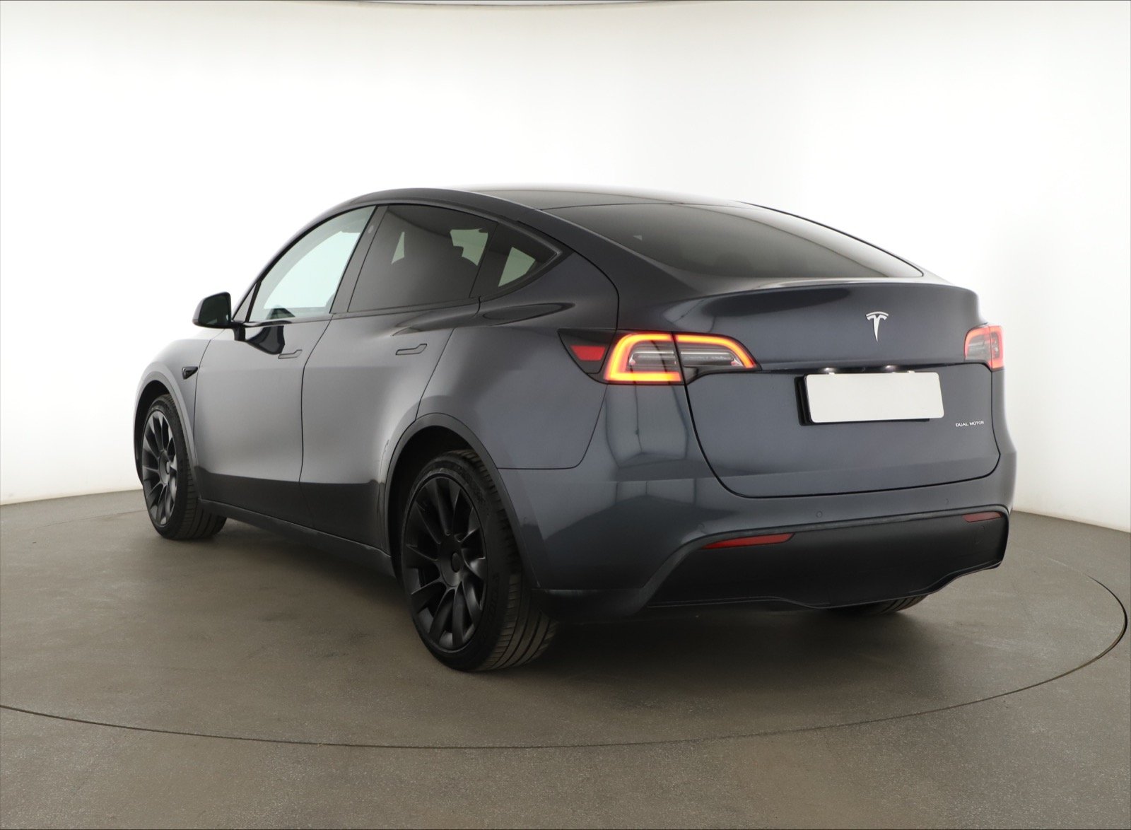 Tesla Model Y - 2021