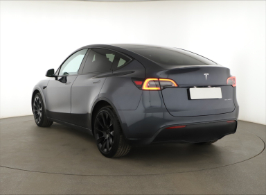 Tesla Model Y - 2021