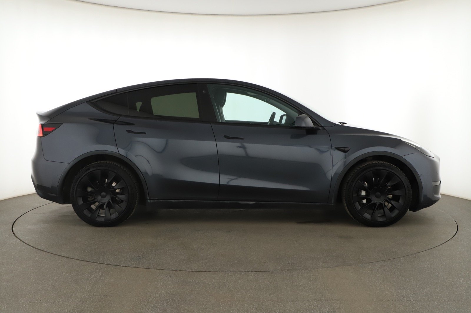 Tesla Model Y - 2021