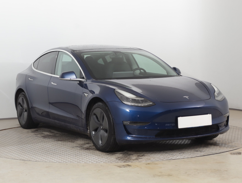 Tesla Model 3, 2020