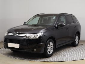 Mitsubishi Outlander - 2013