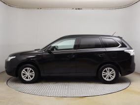 Mitsubishi Outlander - 2013