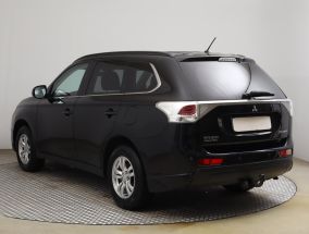Mitsubishi Outlander - 2013
