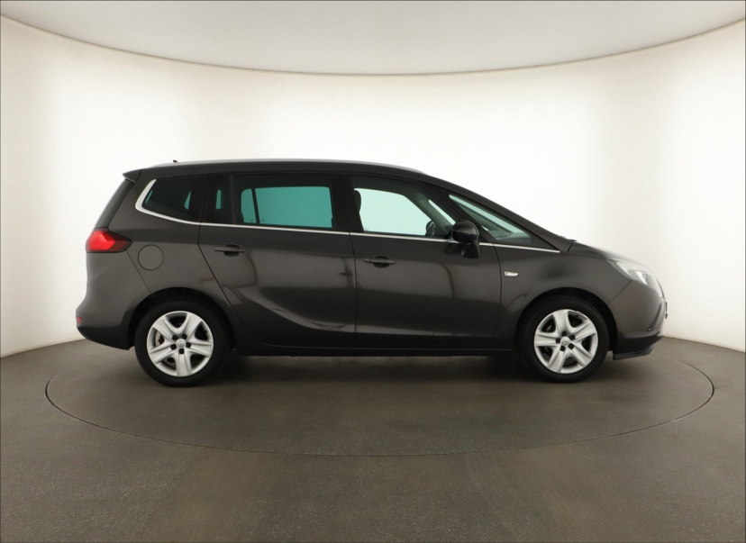 Opel Zafira, 2015