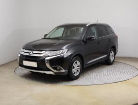 Mitsubishi Outlander - 2016