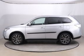 Mitsubishi Outlander - 2014