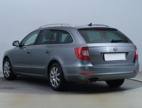 Skoda Superb - 2012