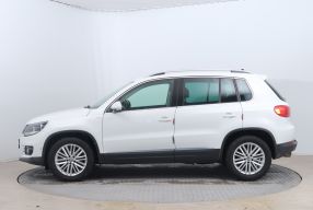 Volkswagen Tiguan - 2015