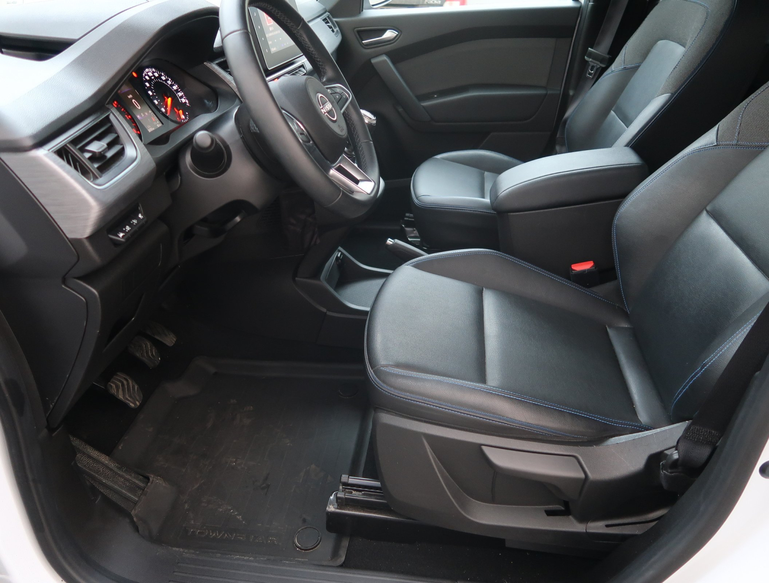 Nissan Townstar - 2023