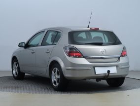 Opel Astra - 2011