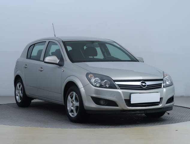 Opel Astra 2011