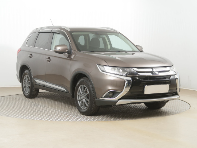 Mitsubishi Outlander 2016