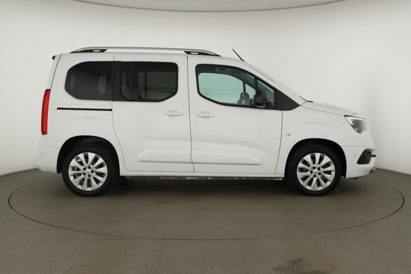 Opel Combo, 2021