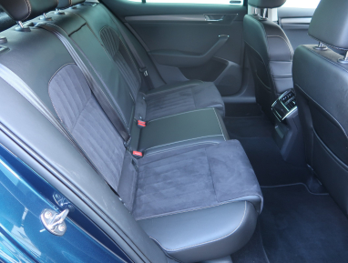 Škoda Superb - 2022